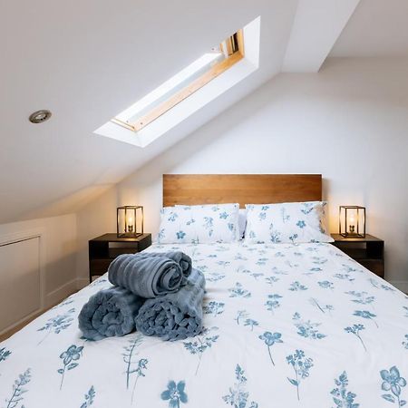 Luxury And Bright Bedrooms In Queens Park London Bagian luar foto