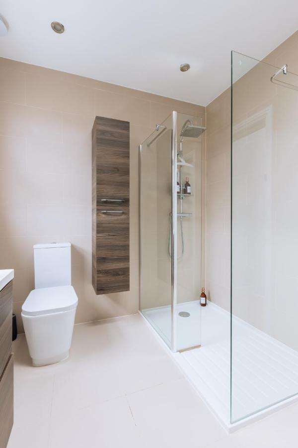 Luxury And Bright Bedrooms In Queens Park London Bagian luar foto